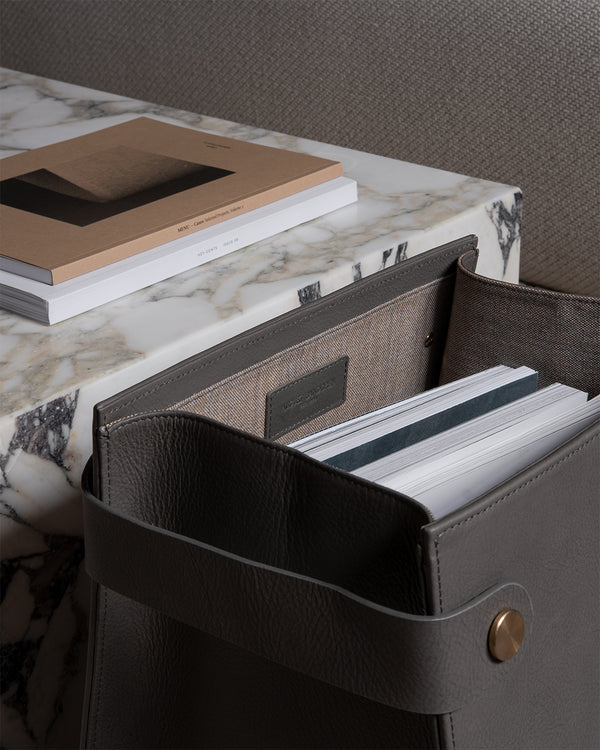 The Magazineholder: Leather - Cognac - One Size